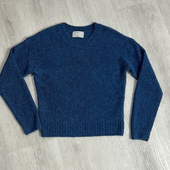 Everlane • the teddy wool blend boucle sweater - Picture 2 of 10
